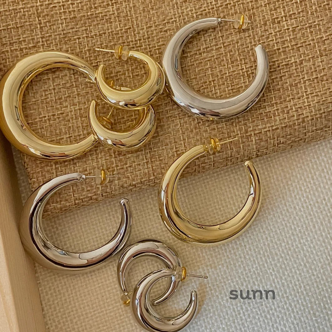 Anne Smooth Hoop Earrings