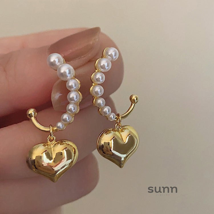 Annelyse Heart Pearl Earrings [JC7B7XTU]