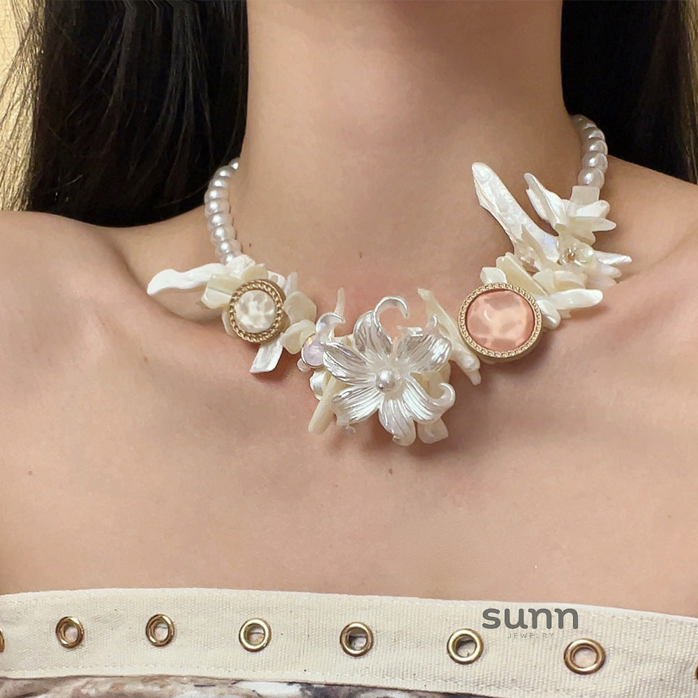 Annie Mother-of-Pearl Bloom Necklace [2Z20I14H]