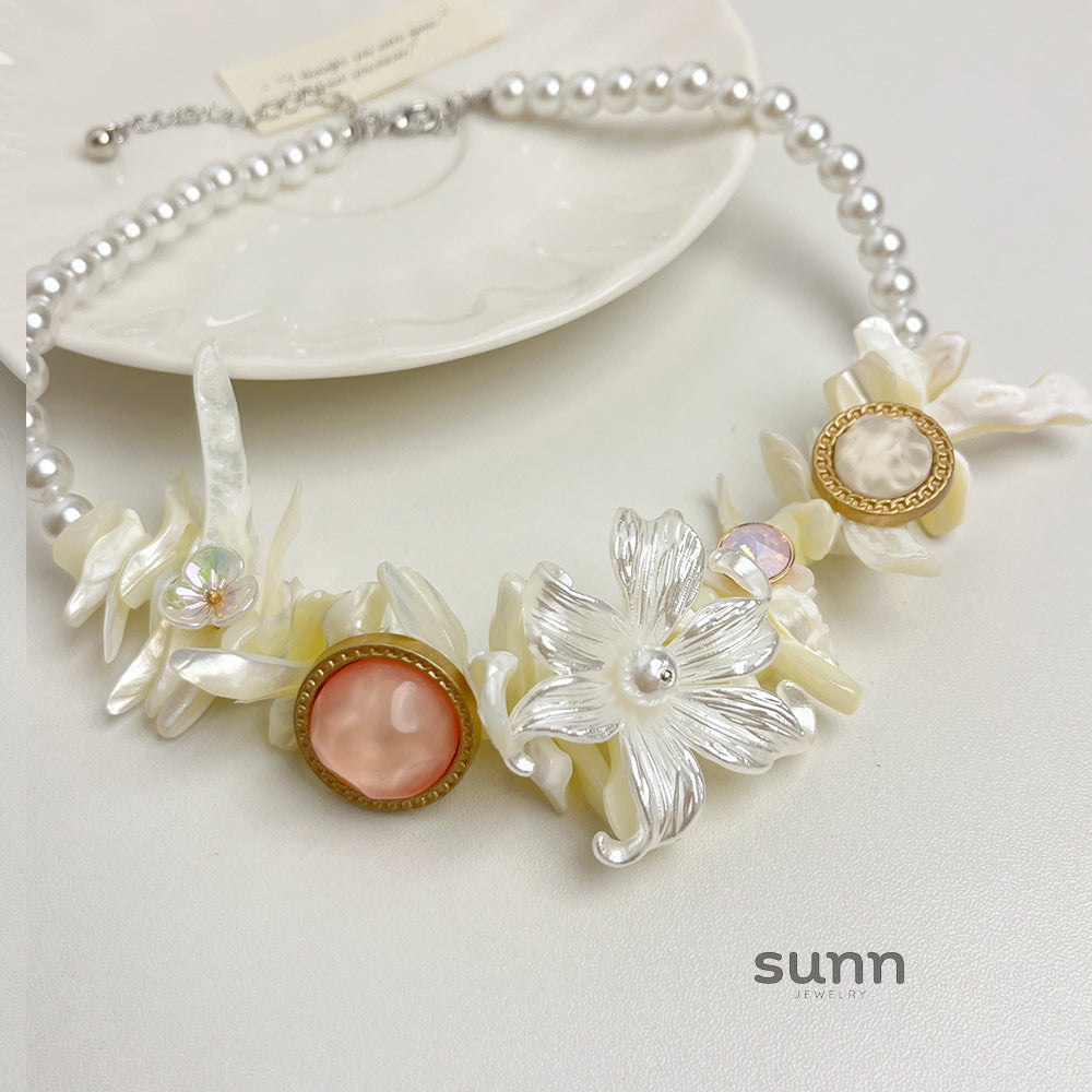 Annie Mother-of-Pearl Bloom Necklace [DFVQ1ZJO]