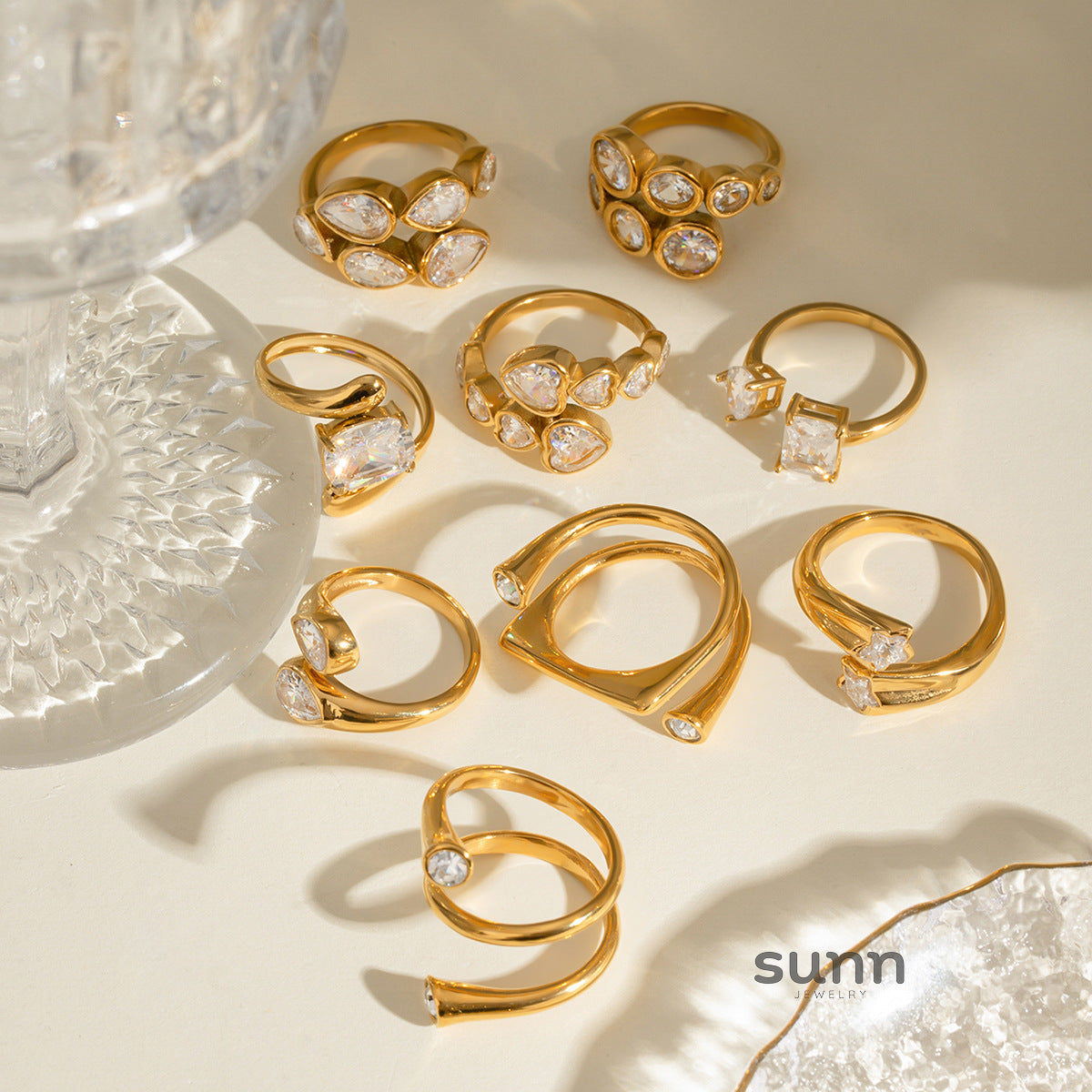 Annika Geometric Zircon Ring [VFBAKETG]