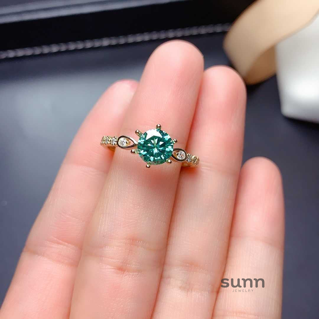 Annmarie Dazzling Solitaire Ring [7D06S5X1]