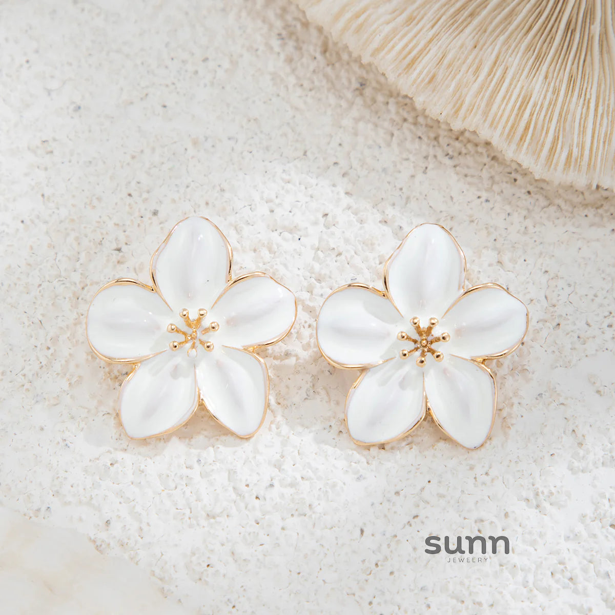 Anny Petal Bloom Stud Earrings