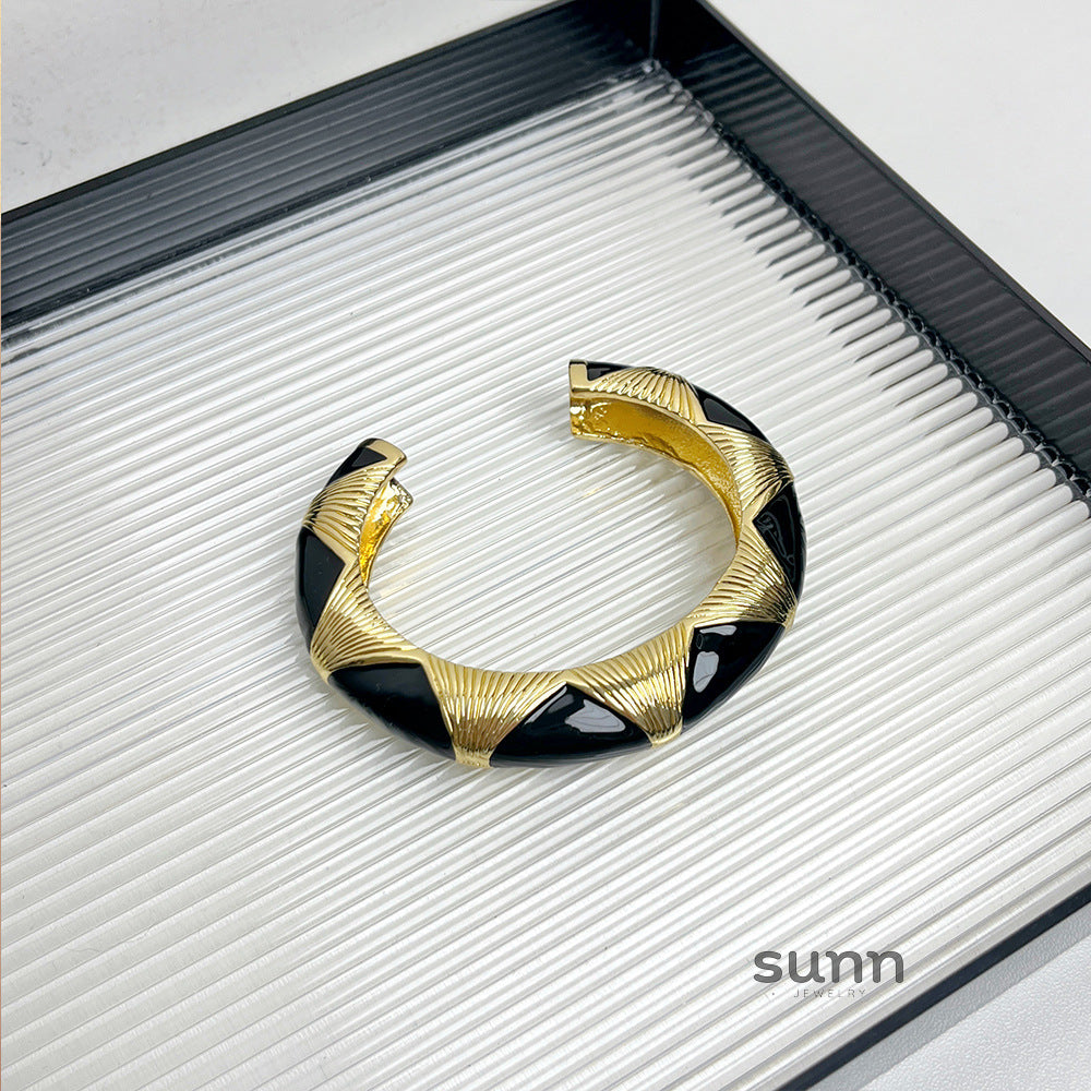 Antonella Enamel Cuff Bracelet [Y72Q2AQF]