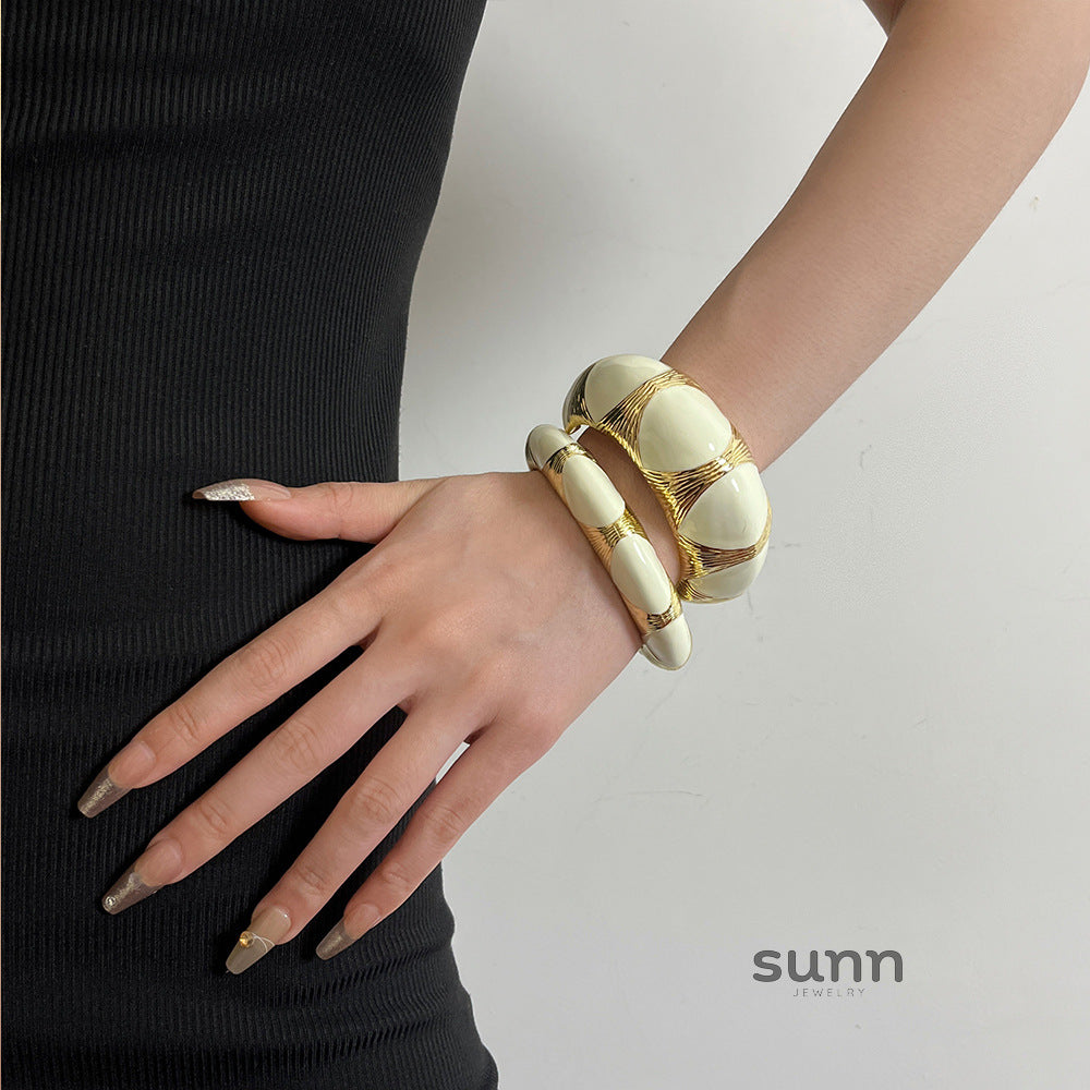 Antonella Enamel Cuff Bracelet [9VVFL76N]