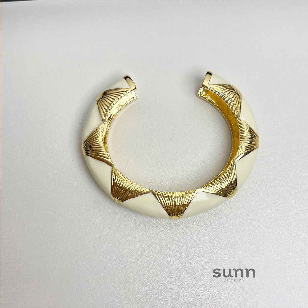Antonella Enamel Cuff Bracelet [UZVIG9SK]