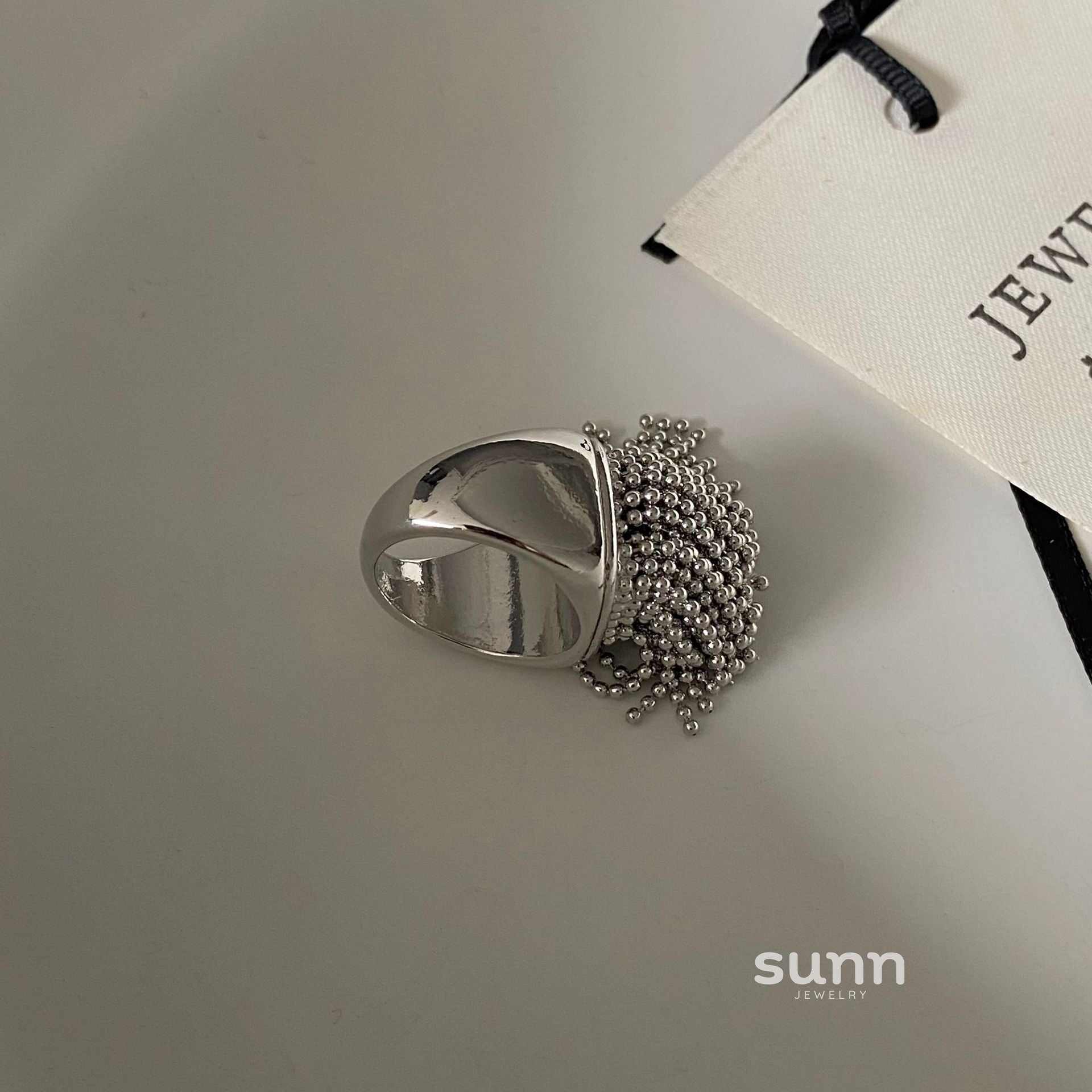 Antonella Firework Tassel Ring [1ZB51KWK]