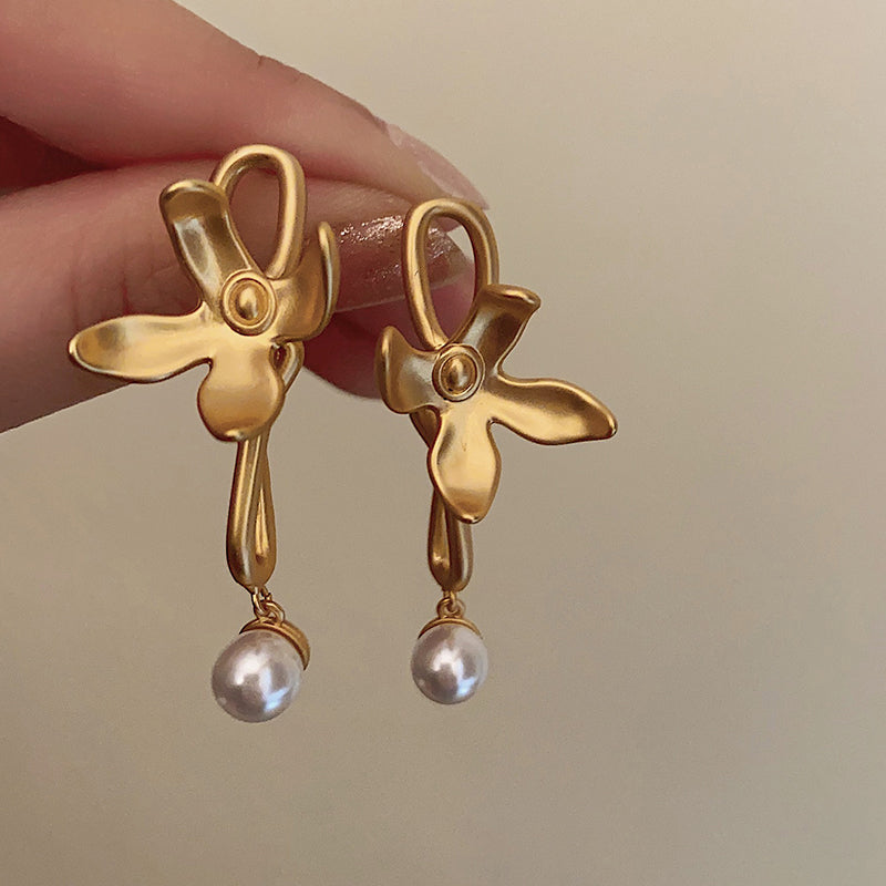 Anuhea Matte Gold Pearl Earrings [2HA4EL7H]