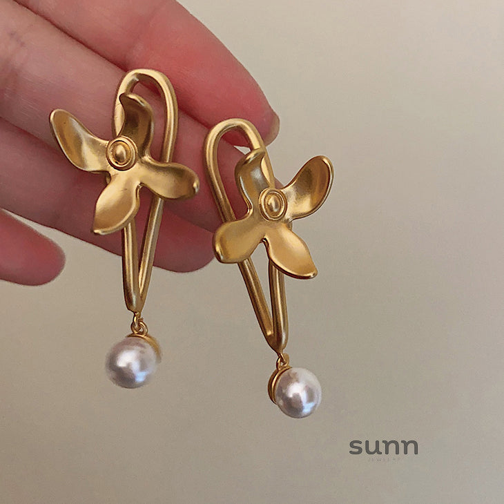 Anuhea Matte Gold Pearl Earrings [IBI3S2YH]