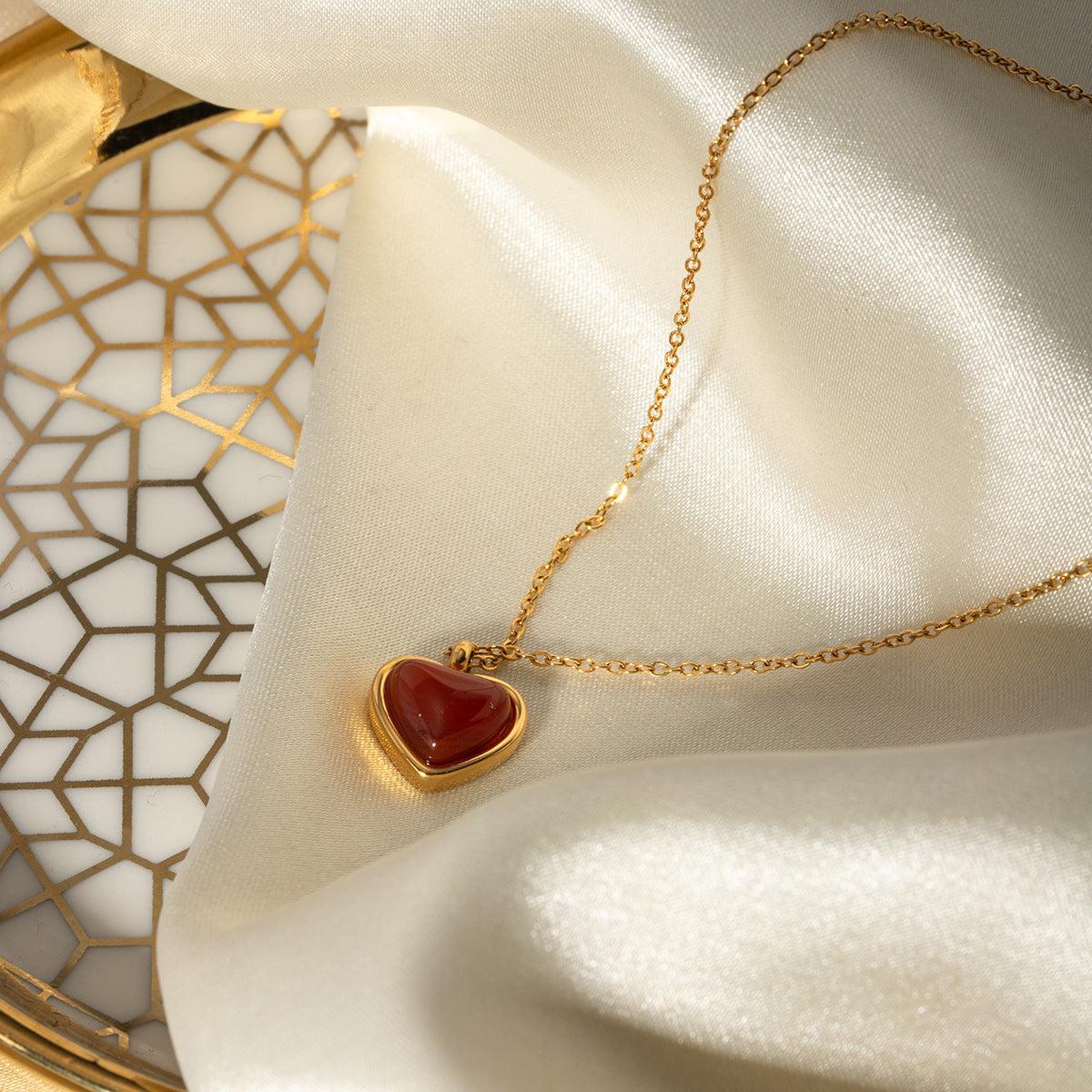Anvitha Layered Agate Heart Necklace [GIY6EADP]