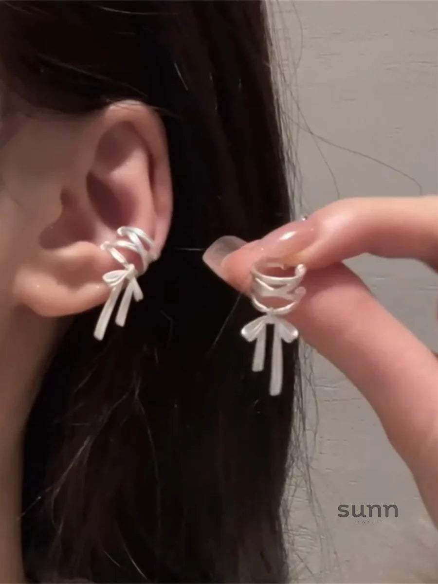 Anya Ballet Bow Ear Cuff