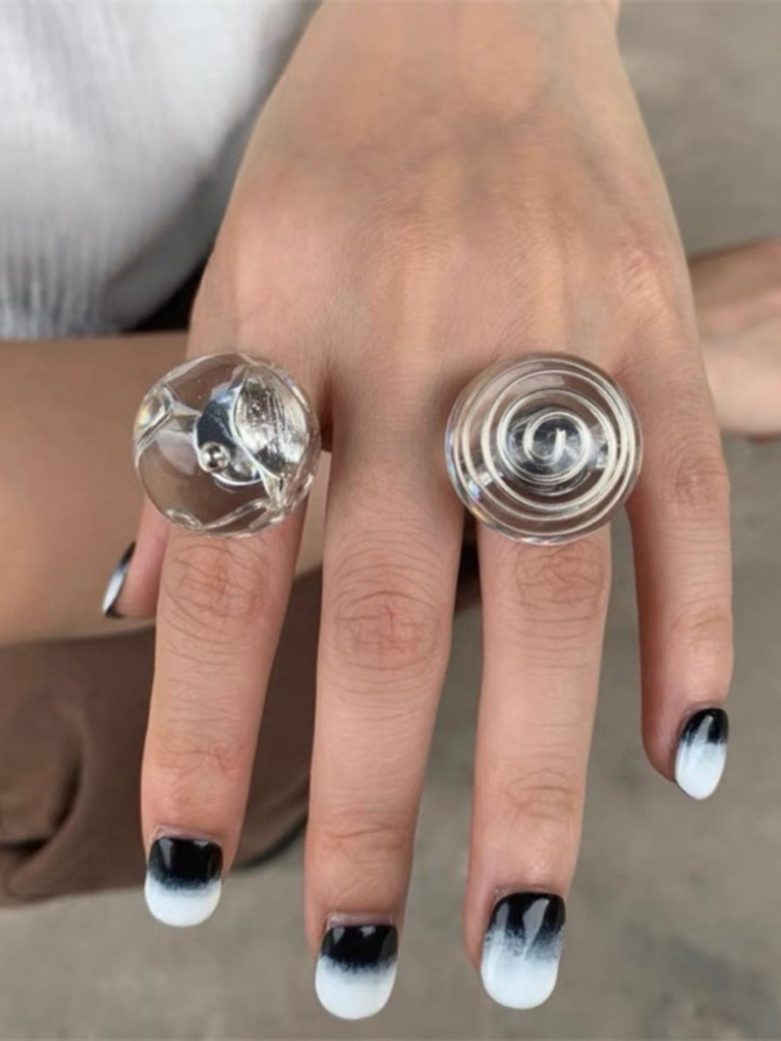 Arabelle Clear Resin Rings [KC2EEQ8K]