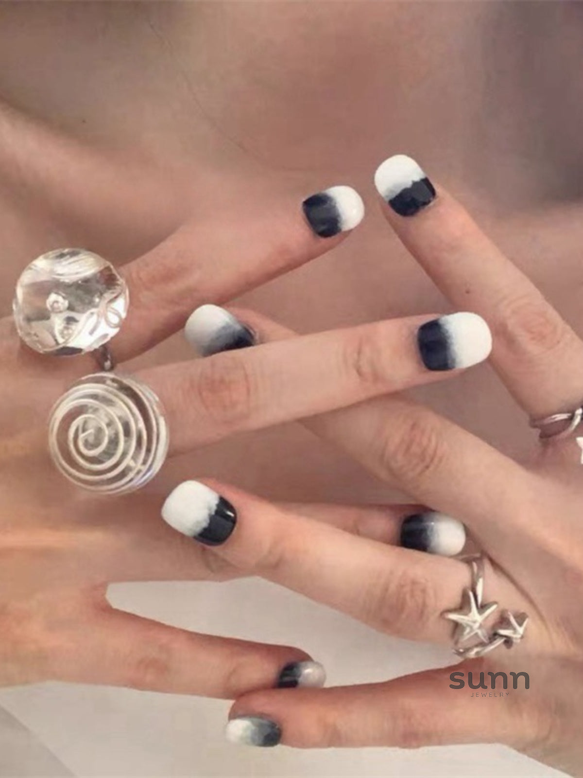 Arabelle Clear Resin Rings [2CHW1KZA]
