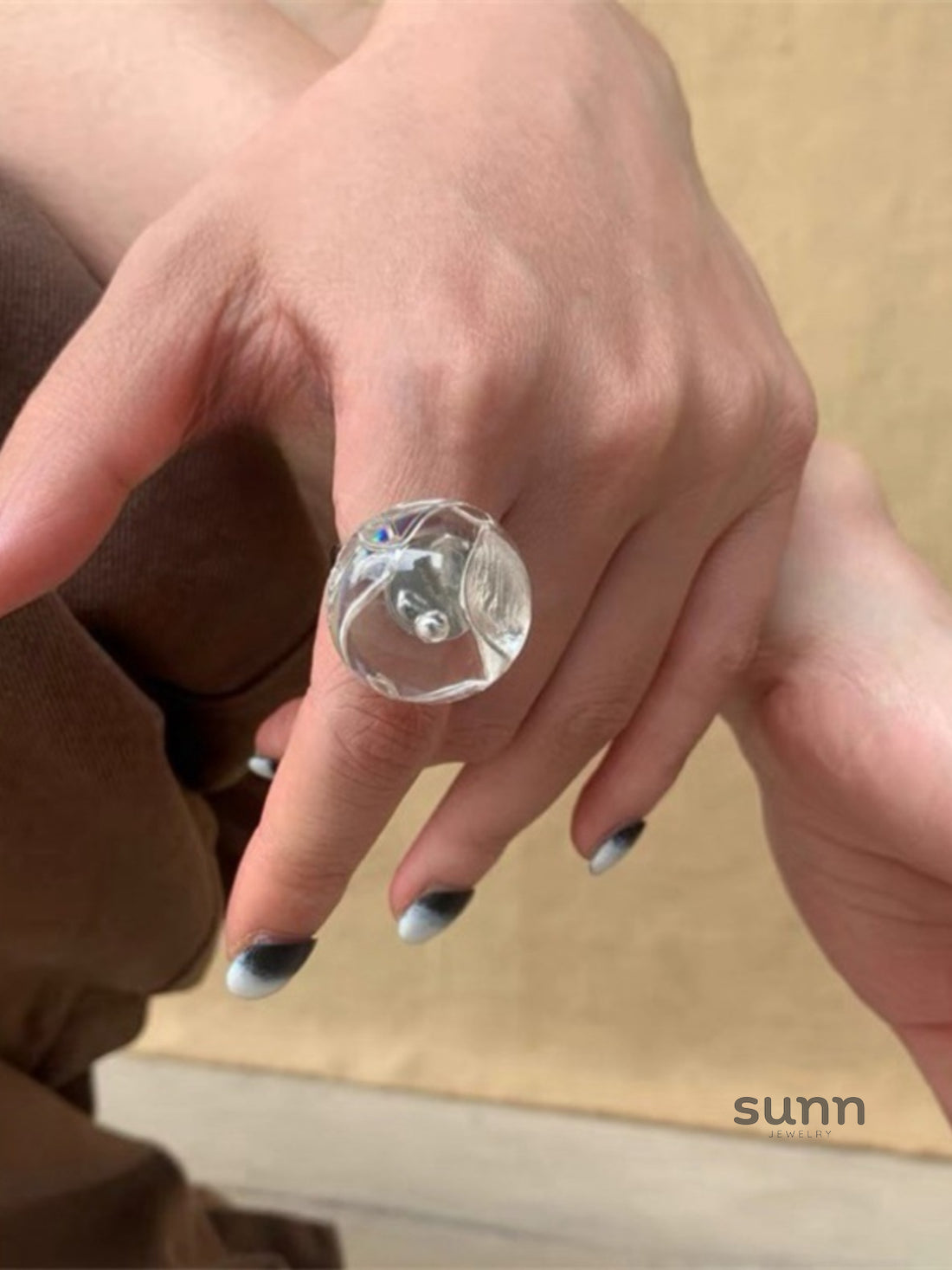 Arabelle Clear Resin Rings [KC2EEQ8K]