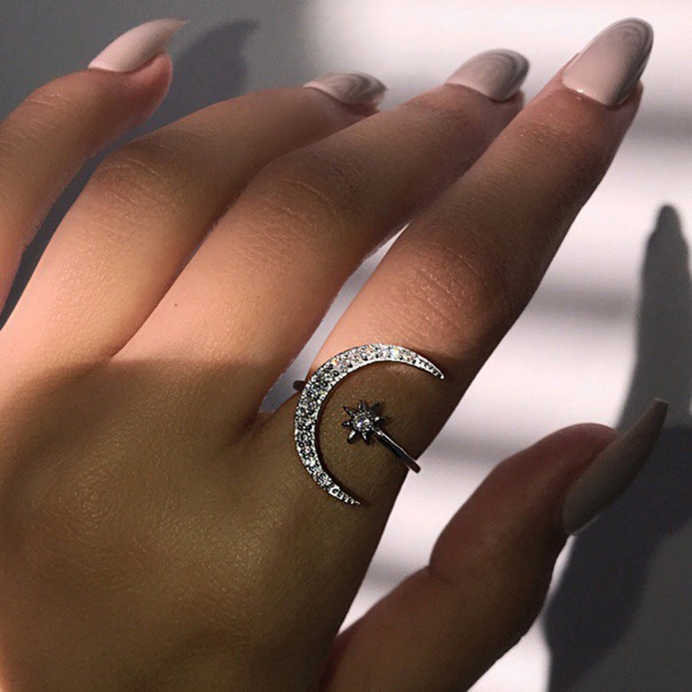 Araceli Celestial Crescent Ring [GO3UPHML]