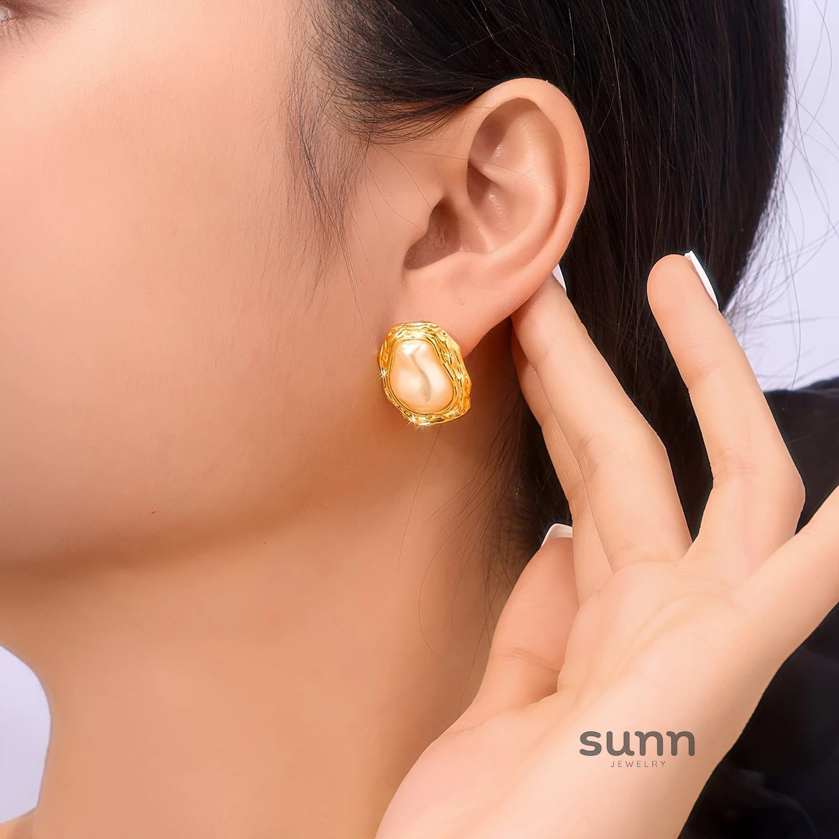 Araina Oval Pearl Earrings [9GFNMQTV]