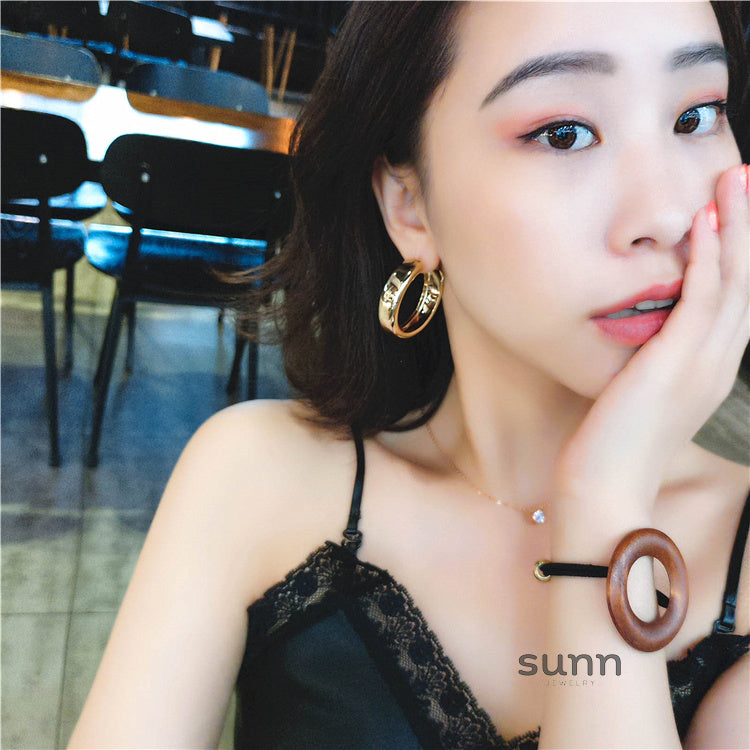 Araina Statement Hoop Earrings [B7W7MRTW]