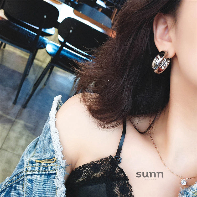 Araina Statement Hoop Earrings [Y9NKWZ0M]