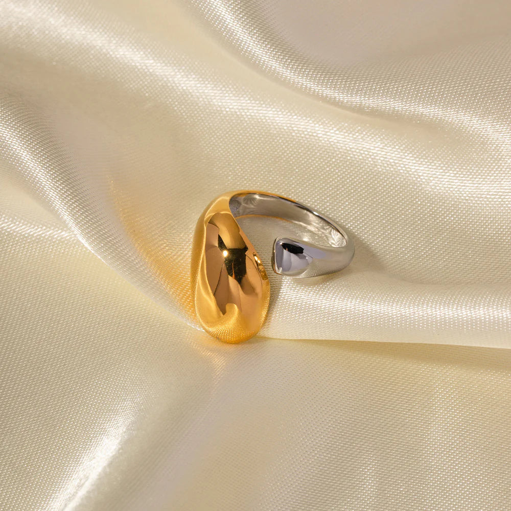 Arantza Sculpted Open Ring