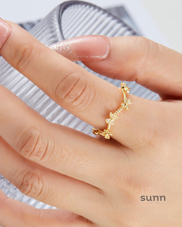 Arantza Zircon Butterfly Ring [3TTDVSCH]