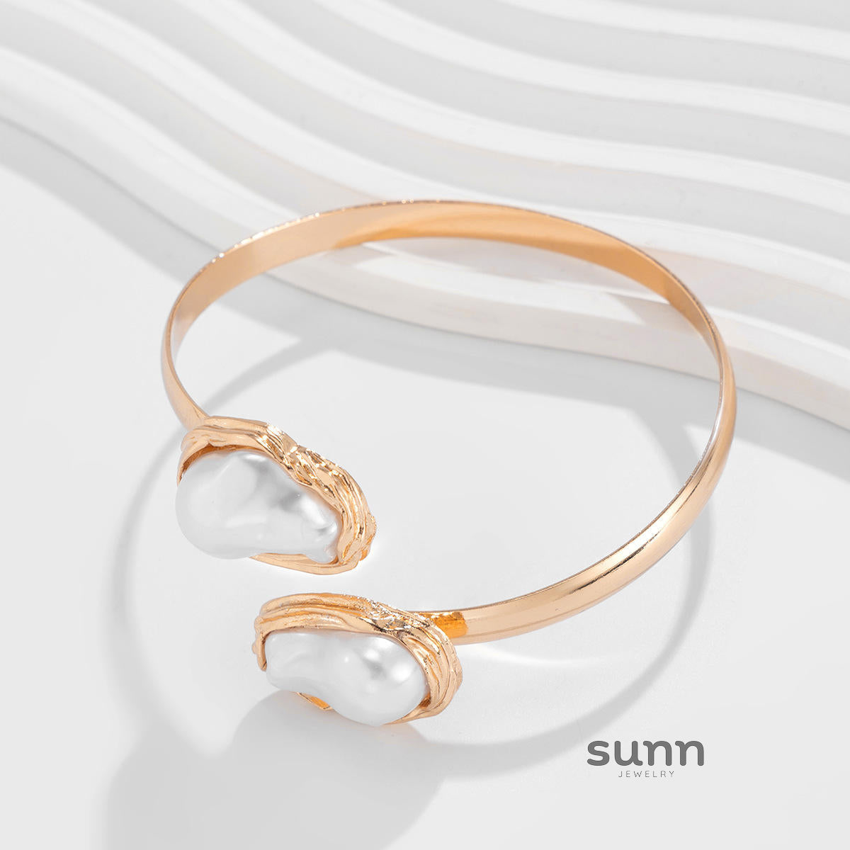Archer Baroque Pearl Choker [SUSGV8PC]