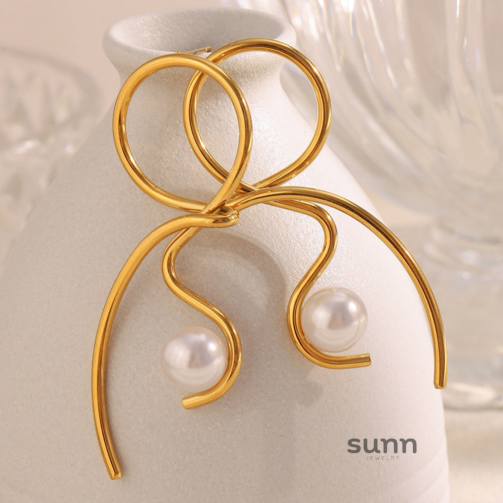 Archer Knotted Pearl Stud Earrings [XFKU2G65]