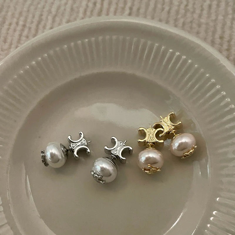 Ardyn Puffed Letter Pearl Earrings