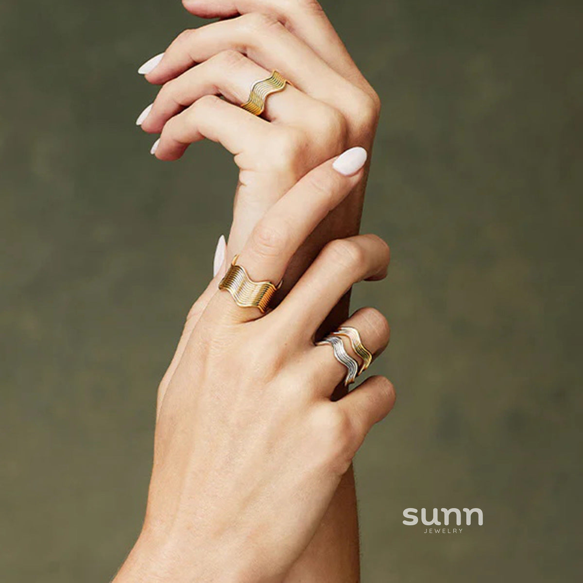 Ari Chunky Wave Ring [8SKDDHWO]