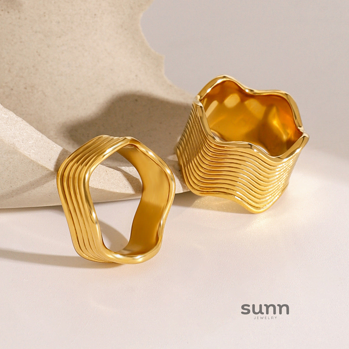 Ari Chunky Wave Ring [BIDG8K44]