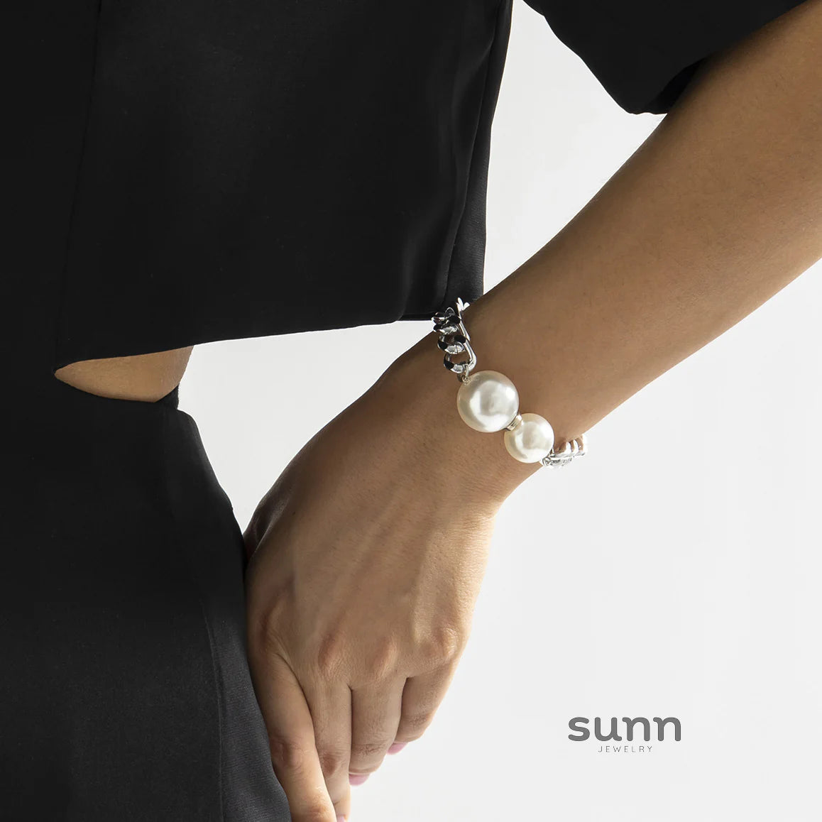 Aria Geometric Metal Choker