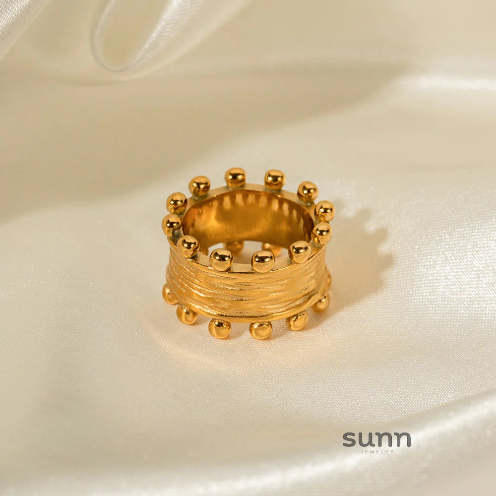 Ariadne Sculpted Gold Statement Ring