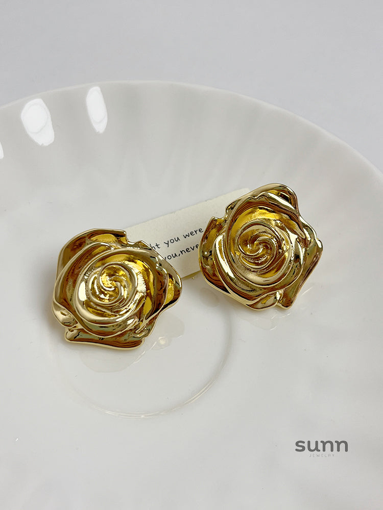 Ariadne Sculpted Rose Earrings [X6ZR8FZE]