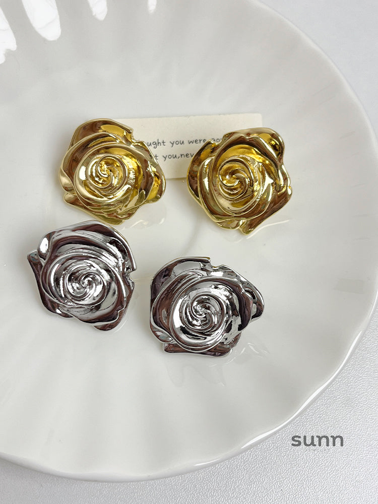 Ariadne Sculpted Rose Earrings [TPKR6QCP]