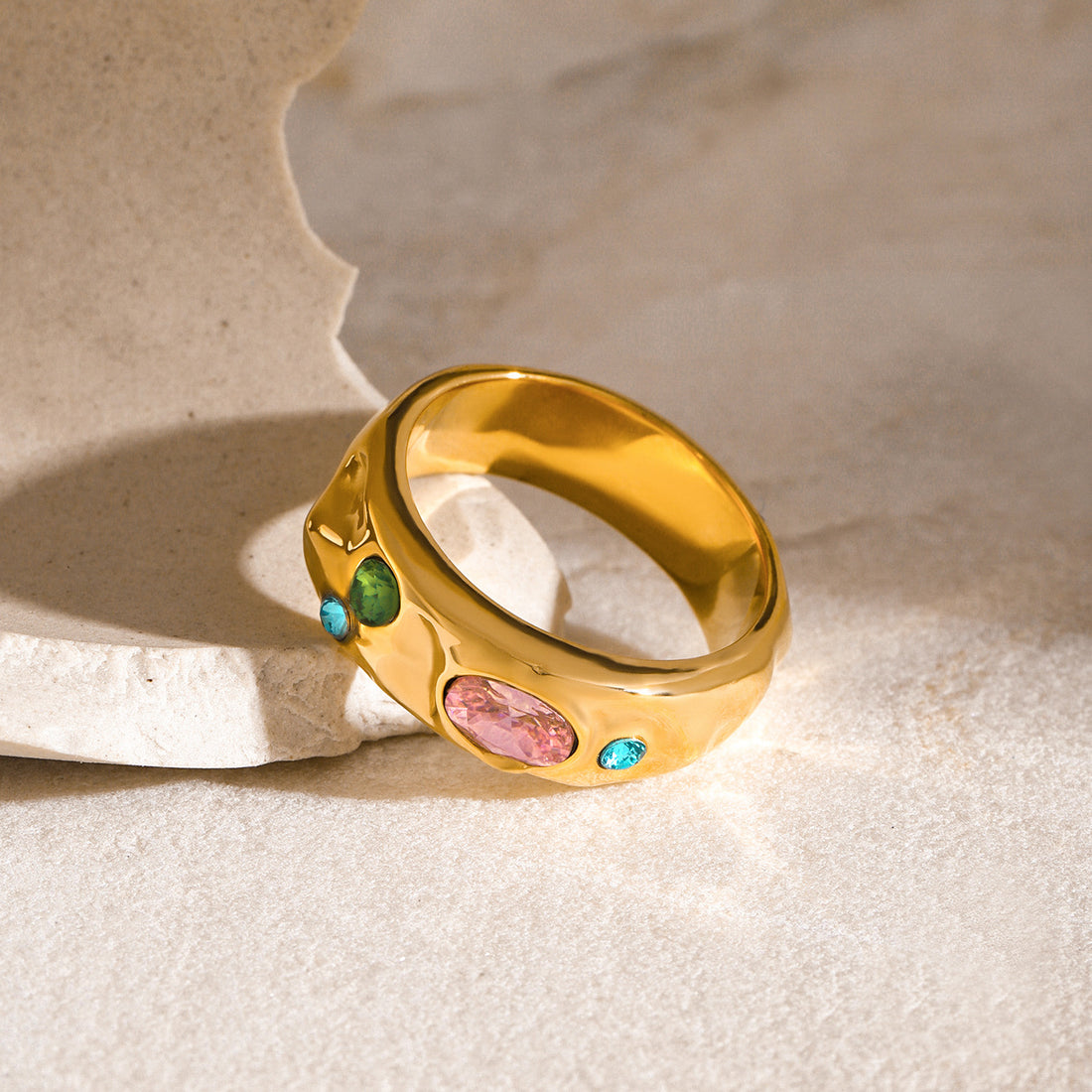 Ariam Hammered Zircon Ring [TCLBALVV]