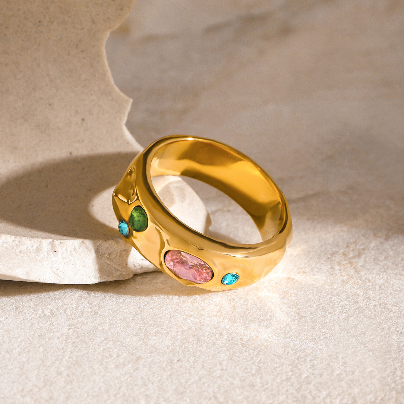 Ariam Hammered Zircon Ring [TCLBALVV]