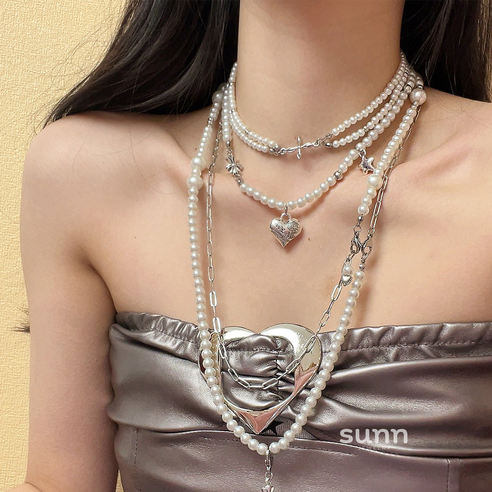 Arian Layered Pearl Cross Necklace [MFBJ1B2V]