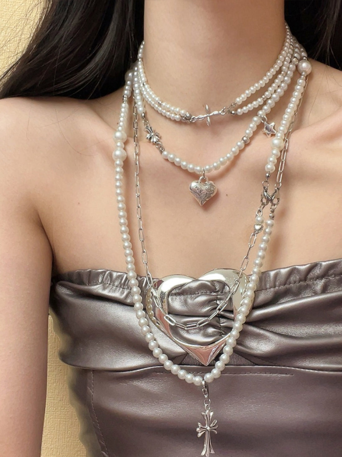 Arian Layered Pearl Cross Necklace [LTI9GOX9]