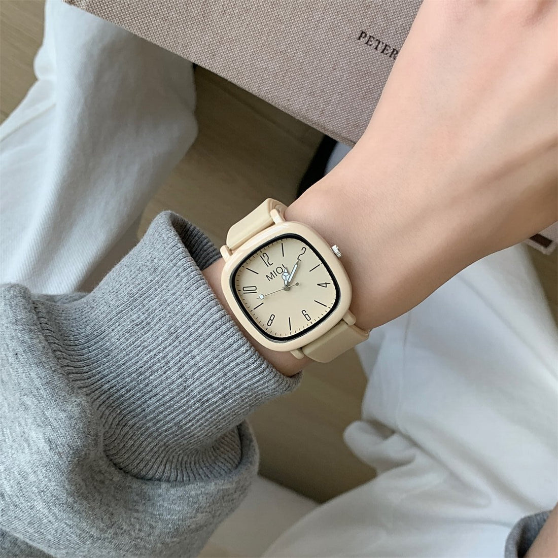Ariana Modern Square Wrist Watch [JVRDDDJA]