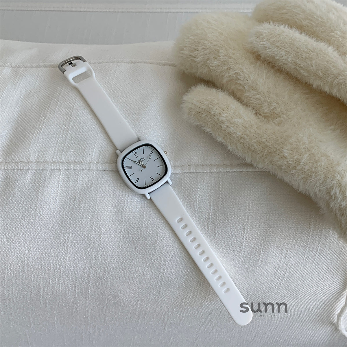 Ariana Modern Square Wrist Watch [GY82I6H6]
