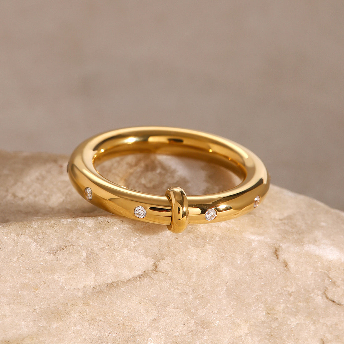 Ariani Dazzling Bracelet Ring [6S8H4BII]