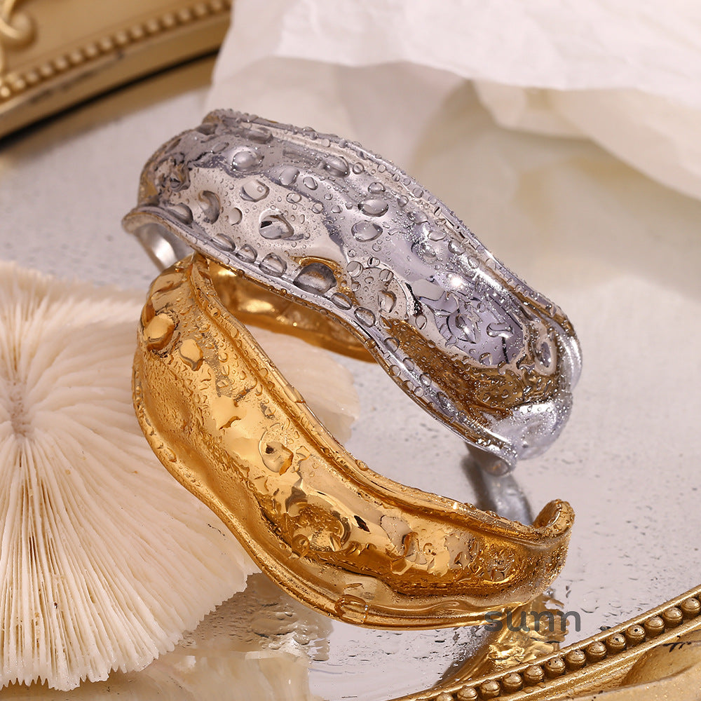 Arianna Hammered Wave Bracelet [K4RVC85Q]