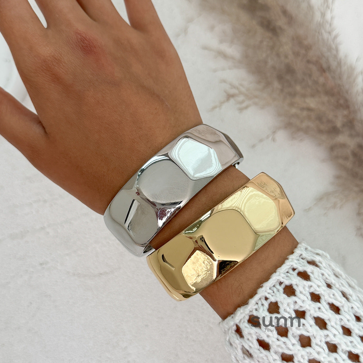 Arianne Sculpted Cuff Bracelet [KH344QIW]