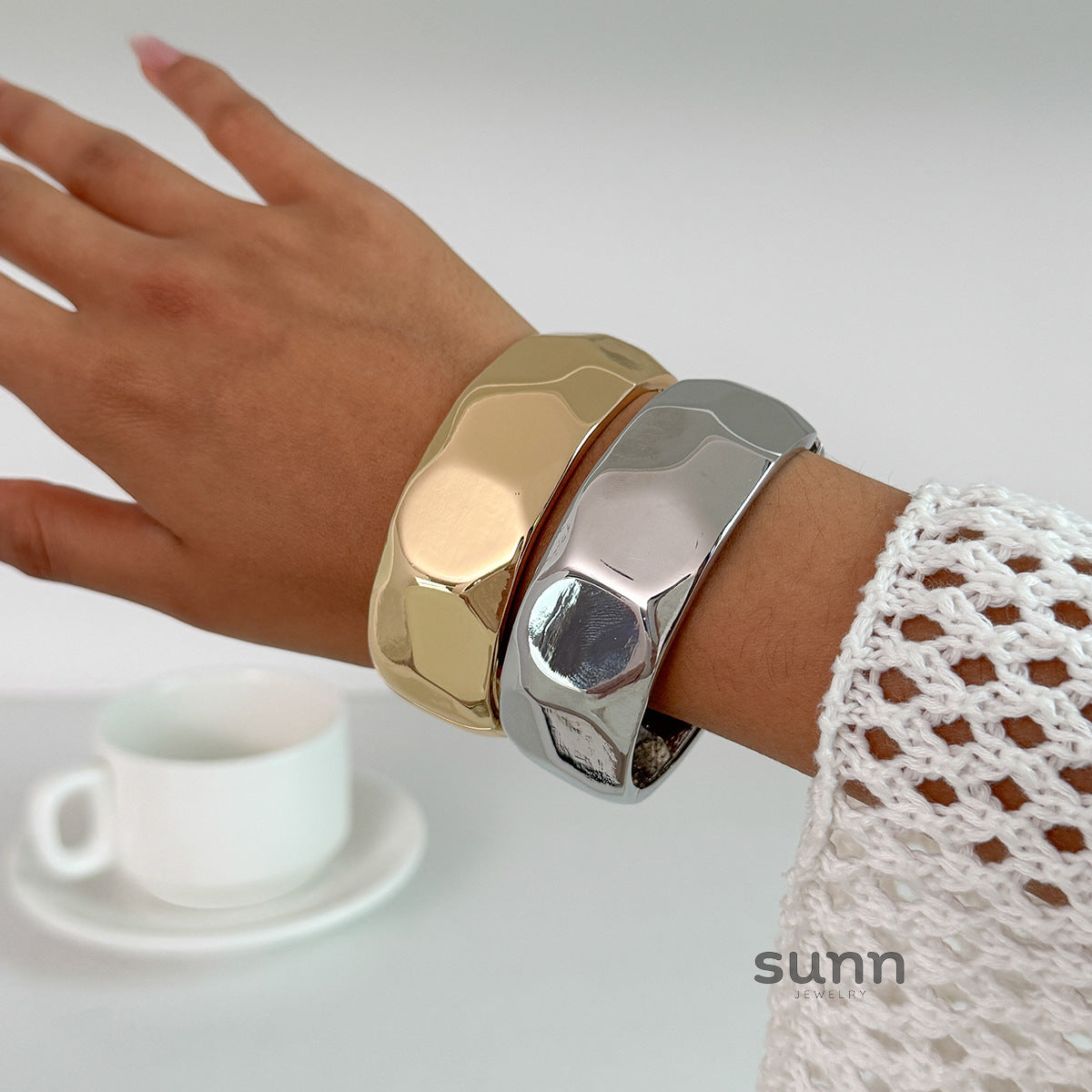 Arianne Sculpted Cuff Bracelet [HDEPPMZZ]