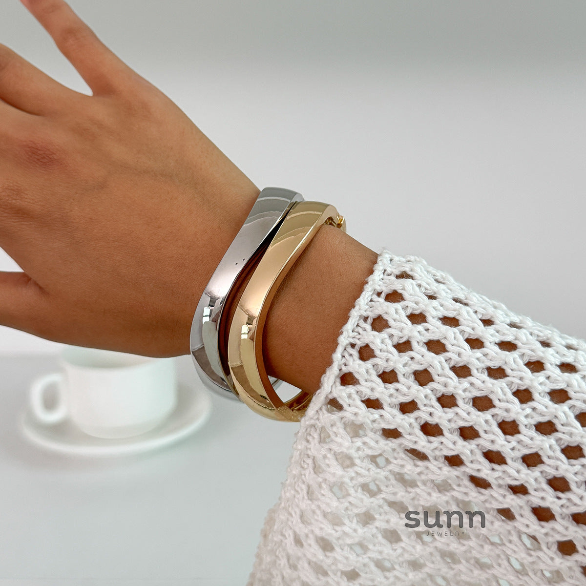 Arianne Sculpted Cuff Bracelet [X4JVEXRZ]