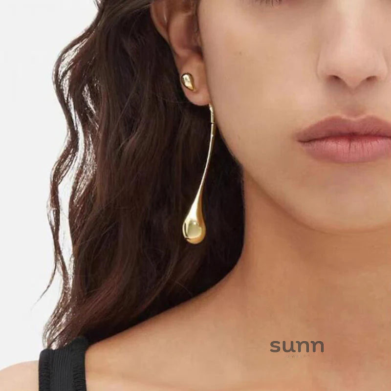 Arianni Sculpted Drop Earrings