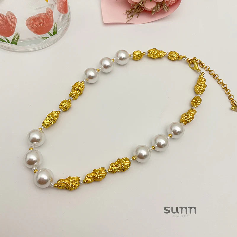 Arianny Vintage Pearl Necklace