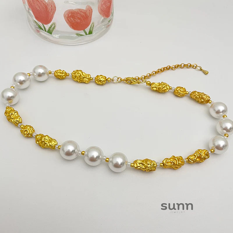 Arianny Vintage Pearl Necklace