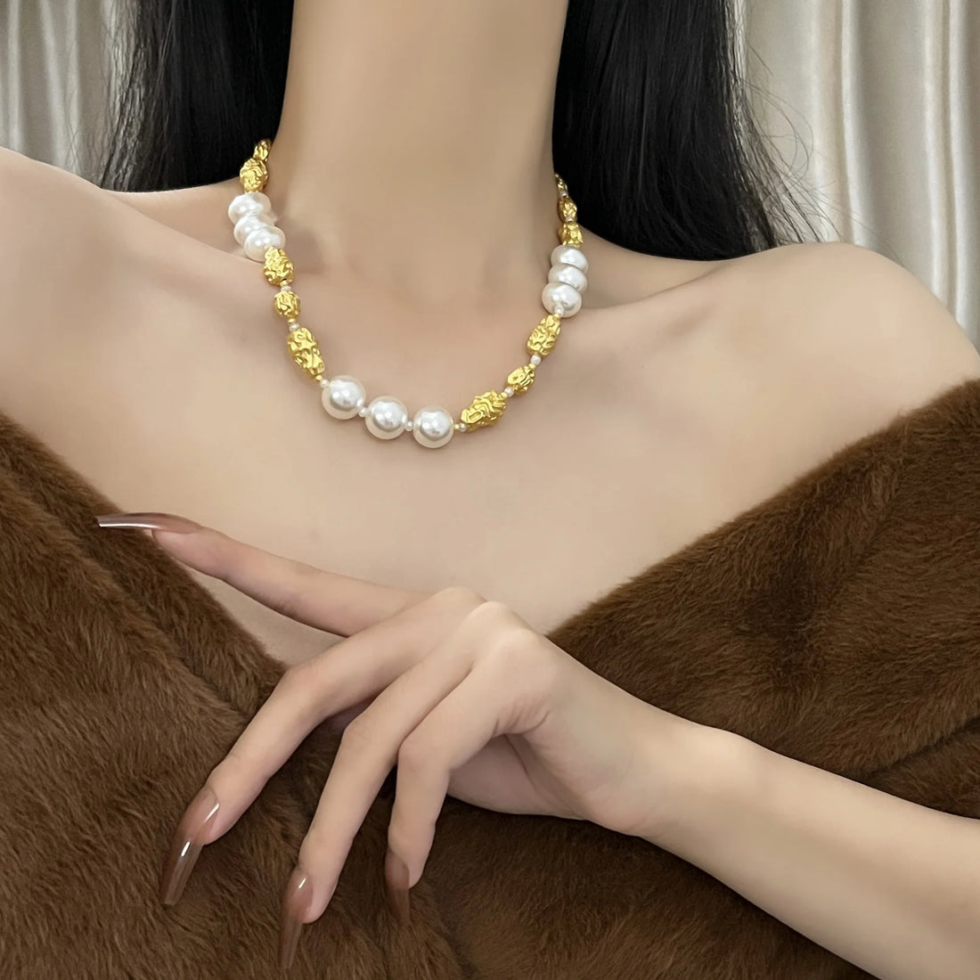 Arianny Vintage Pearl Necklace