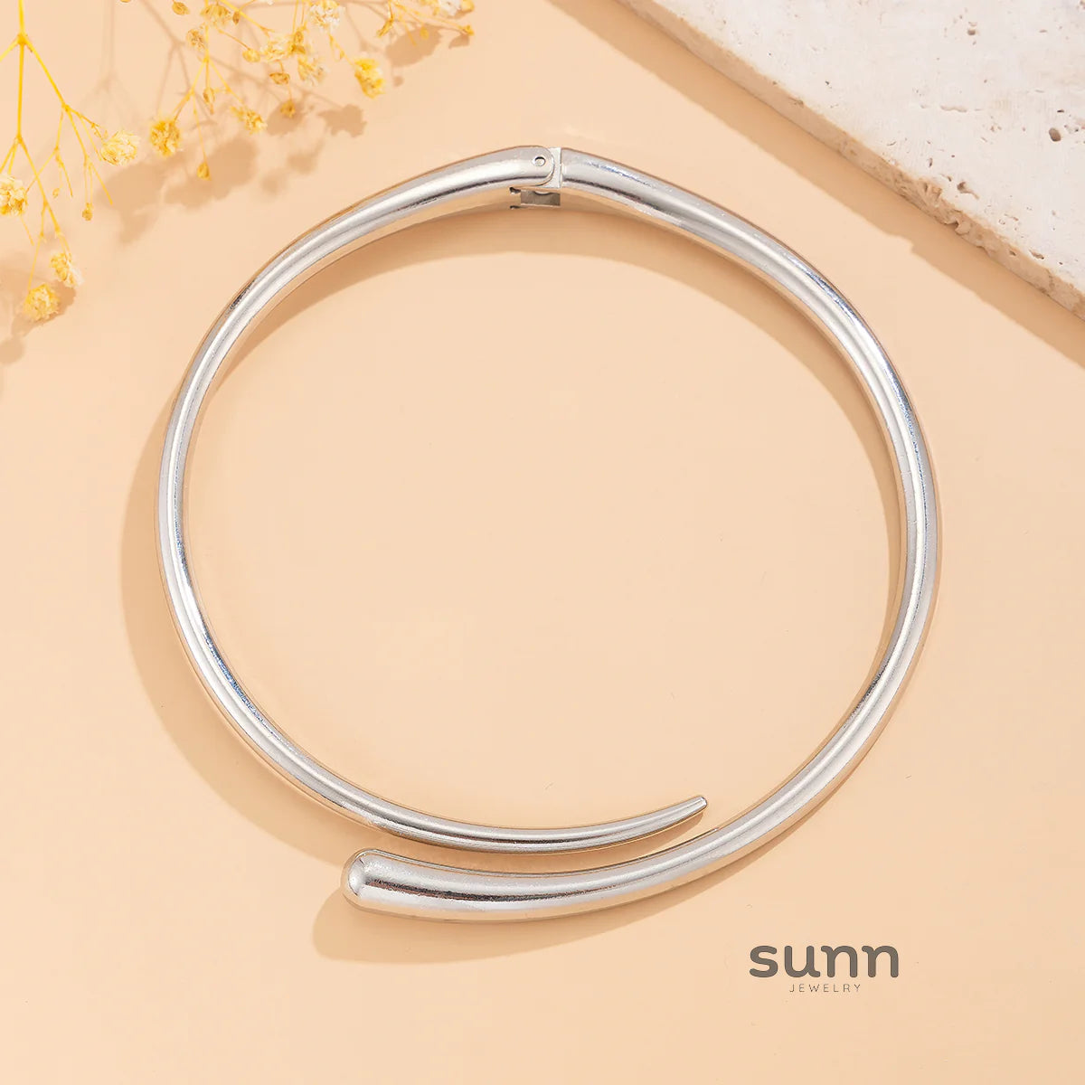 Aribella Sculpted Collar Choker