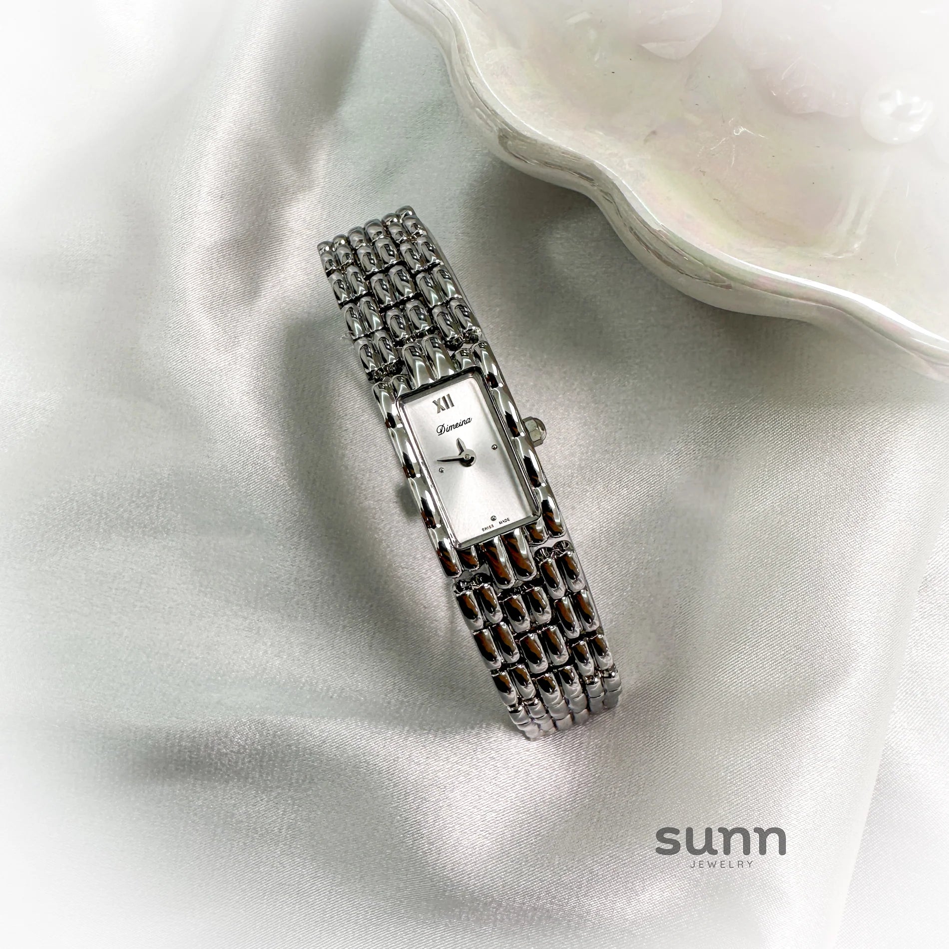 Arika Vintage Square Bracelet Watch